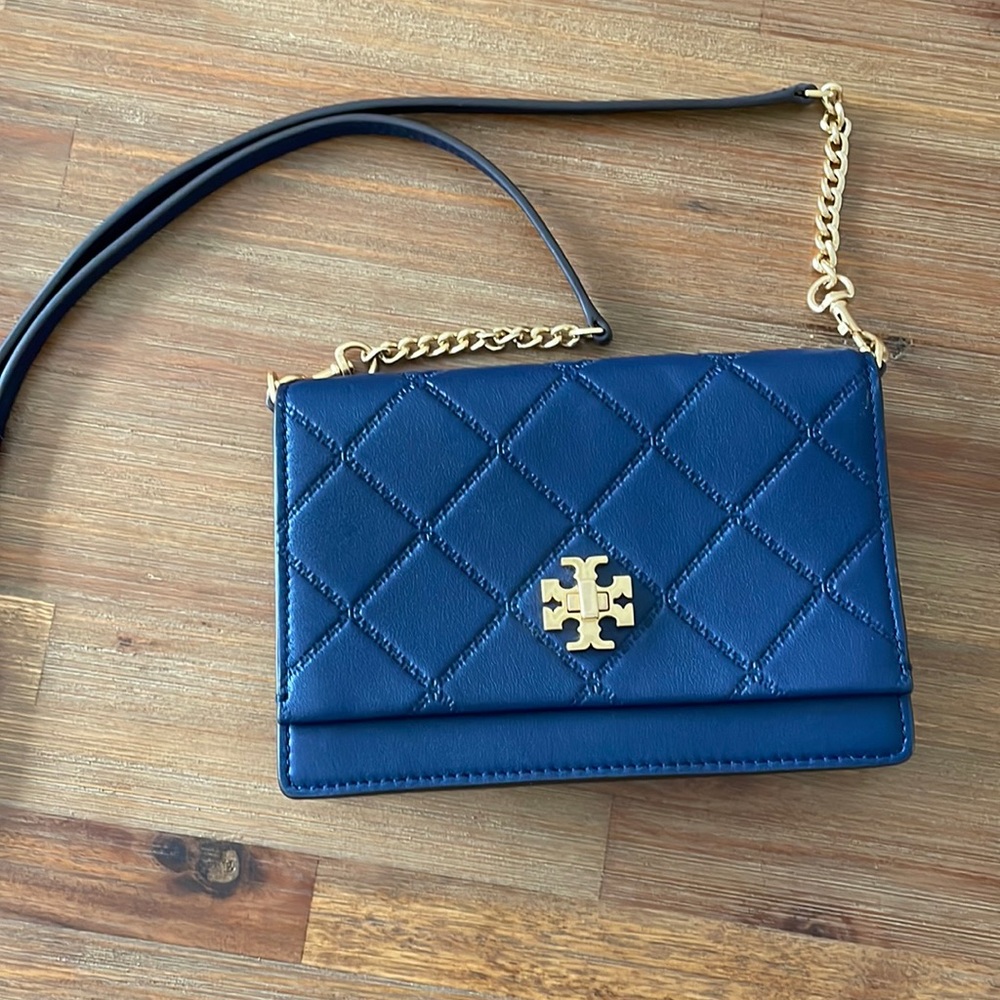 Navy blue Tory Burch shoulder bag!